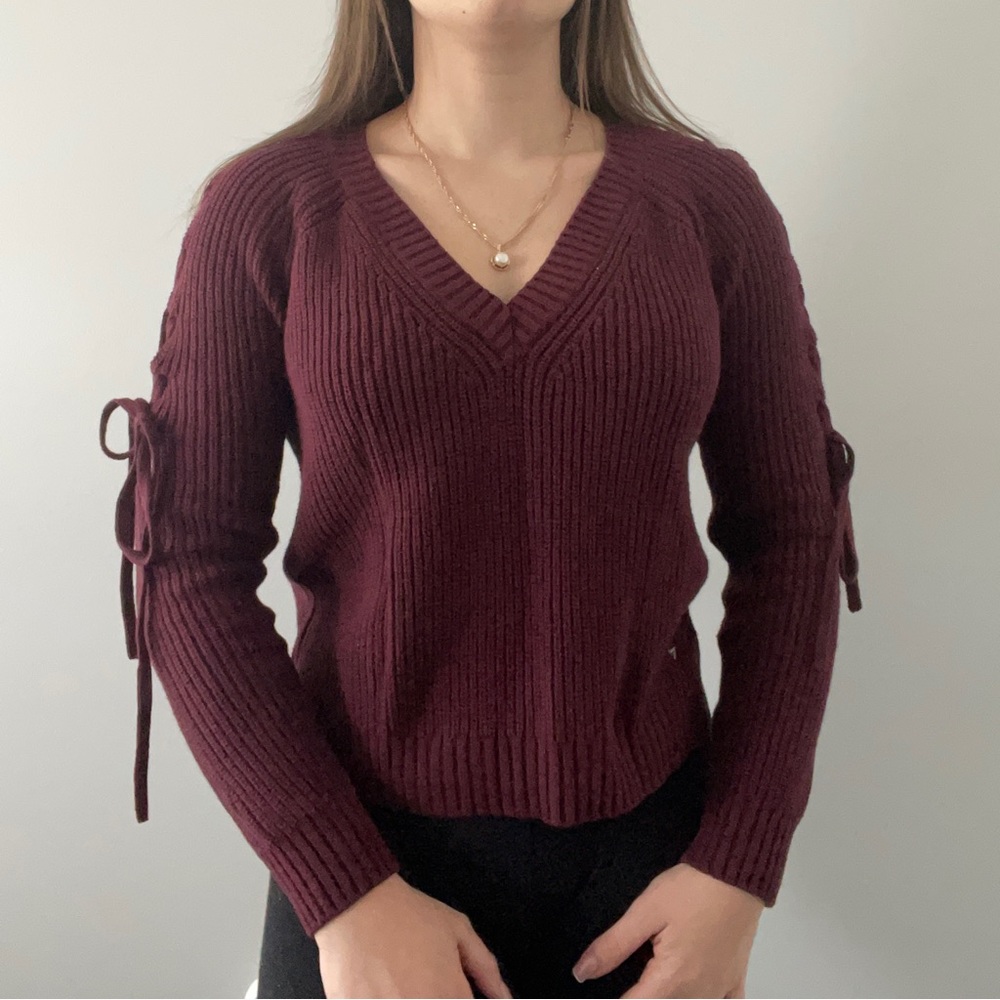 GUESS sweater